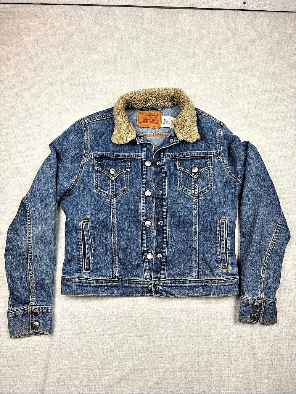 Levi's Sherpa Trucker Jacket Denim Sherpa Jacket Size Medium - Picture 1 of 4
